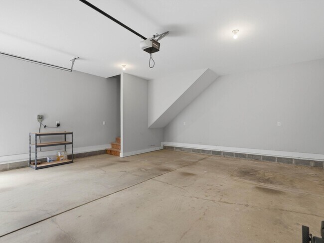 Building Photo - 15 Alex Spring Pl