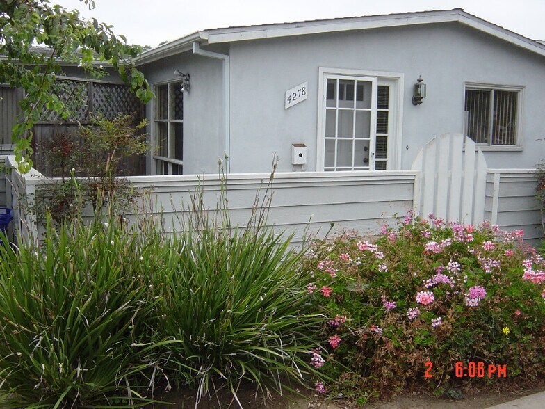 Primary Photo - 4278 Noyes St