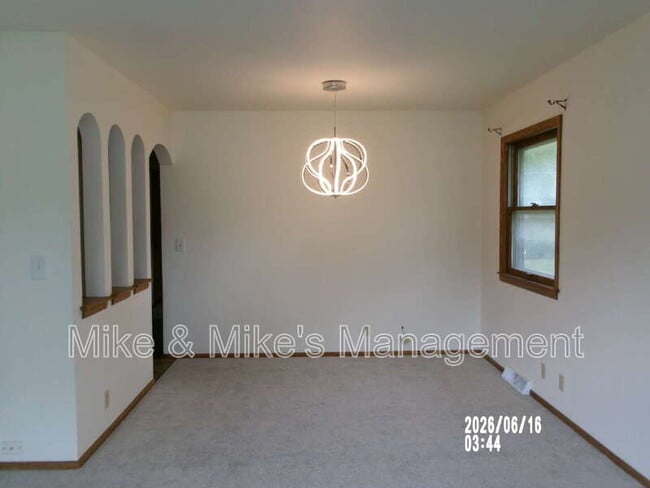 Building Photo - 18620 Midland Pl