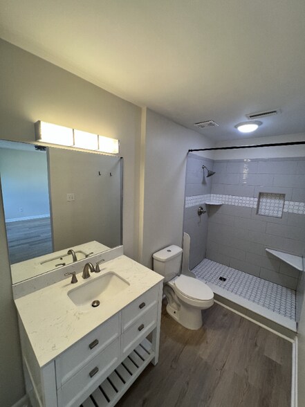 Building Photo - 6905 Cleaton Rd