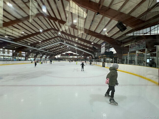 Building Photo - 107 Baker Hill Rd