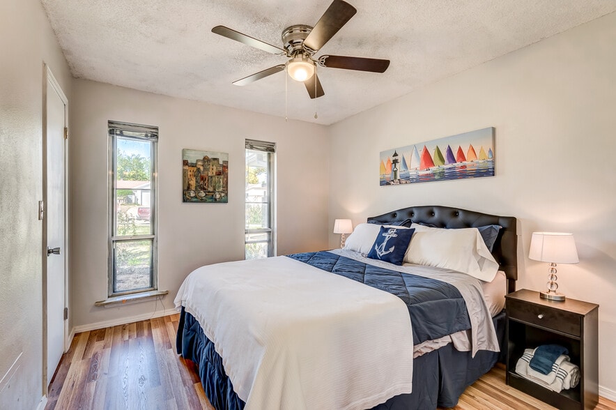 Building Photo - 705 N Dryden Cir