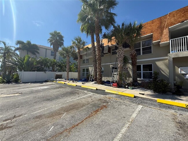 Building Photo - 14120 Palm St