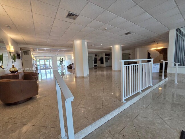 Building Photo - 2100 Sans Souci Blvd