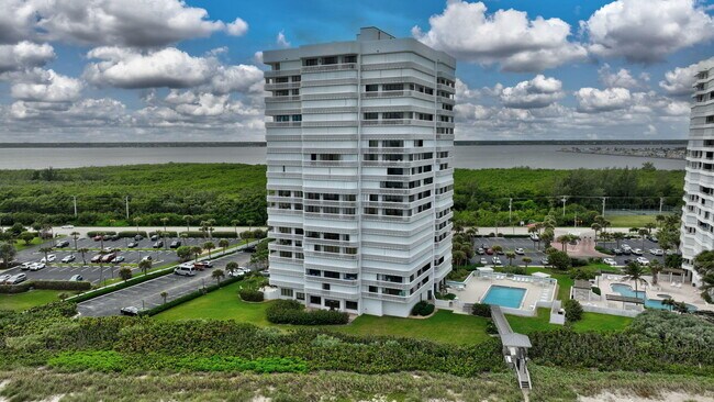 Building Photo - 9960 S Ocean Dr