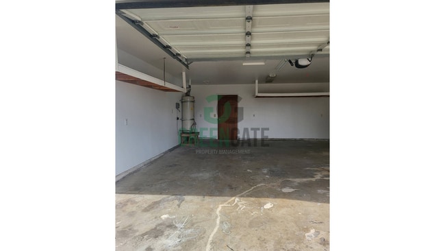 Building Photo - NOW AVAILABLE! Make this spacious 4 bedroo...