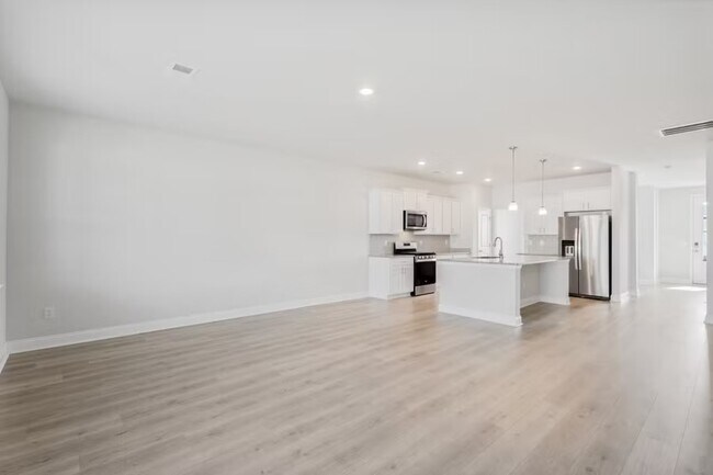 Building Photo - 2053 Ainsley Dr