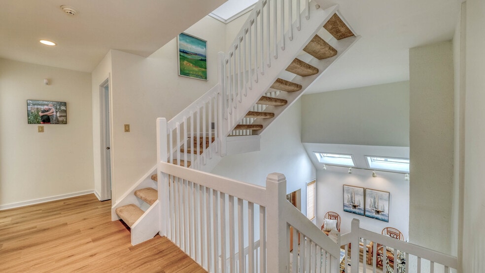 Building Photo - 6 Brunswick Ct