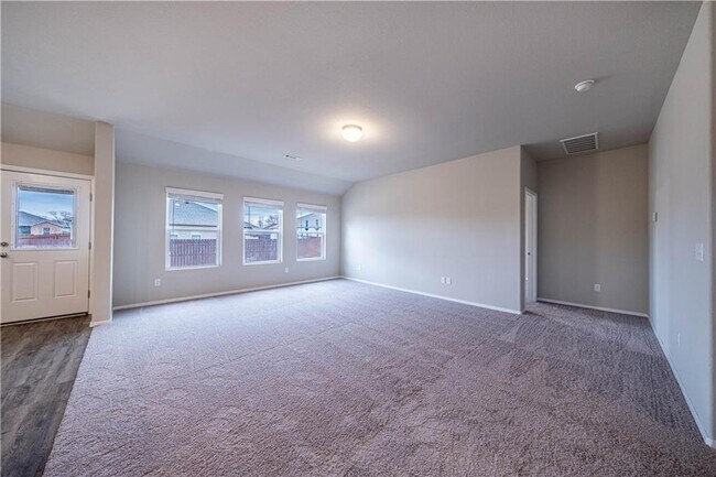 Building Photo - 820 Braidburn Rd