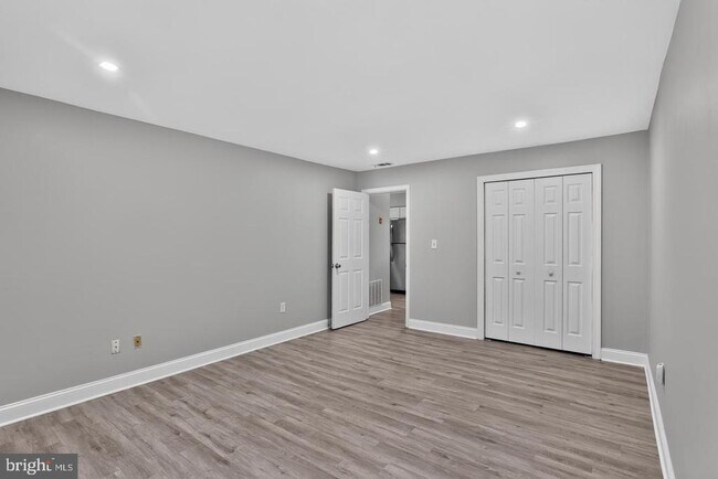 Building Photo - 1807 Silver Ct