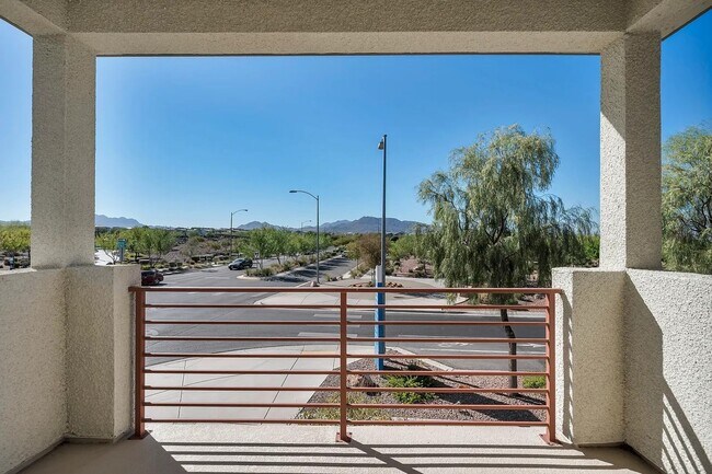 Building Photo - Luxury Rental | Premium Corner Lot | Strip Views
