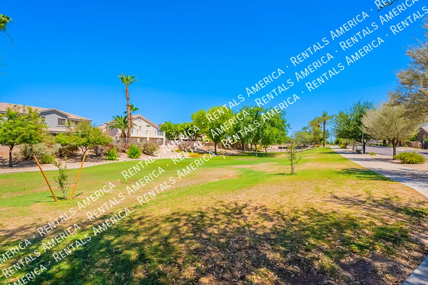 Building Photo - 20277 N 68th Dr