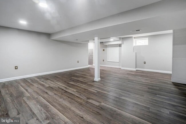 Building Photo - 1313 Paul Dr