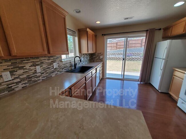 Building Photo - 1425 Lost Trail Dr