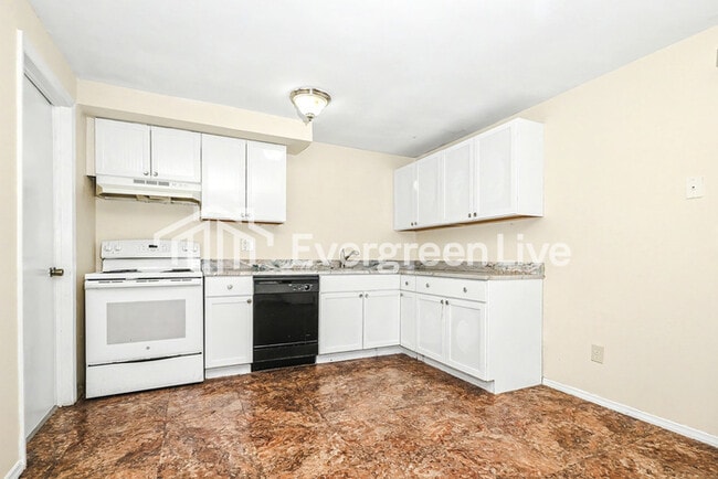 Building Photo - 8305 Mt Carmel St