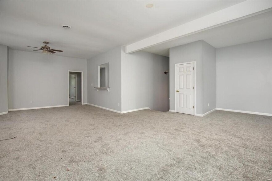 Dinning/ Living area - 6038 Westminster Pl