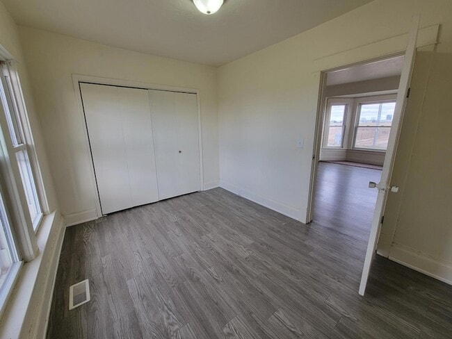 Building Photo - 2453A Mound Rd