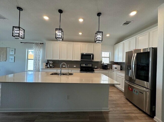 Building Photo - 3417 Arrieta Dr