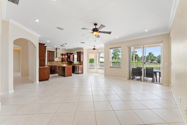 Building Photo - 12348 Clearfalls Dr