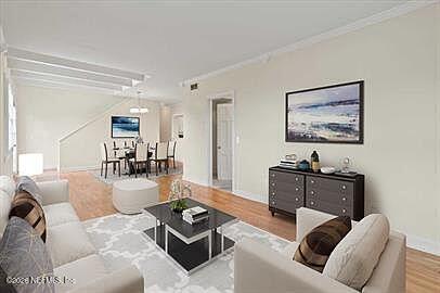 Building Photo - 842 Cedar St