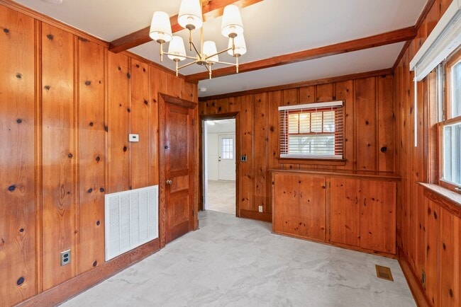 Building Photo - 818 Stafford St