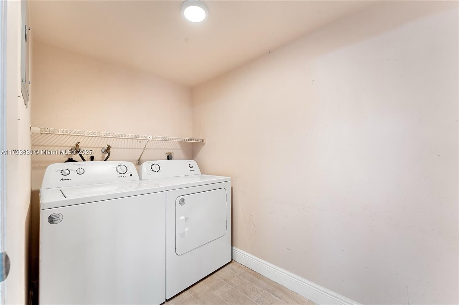 Building Photo - 8045 SW 21st Ct