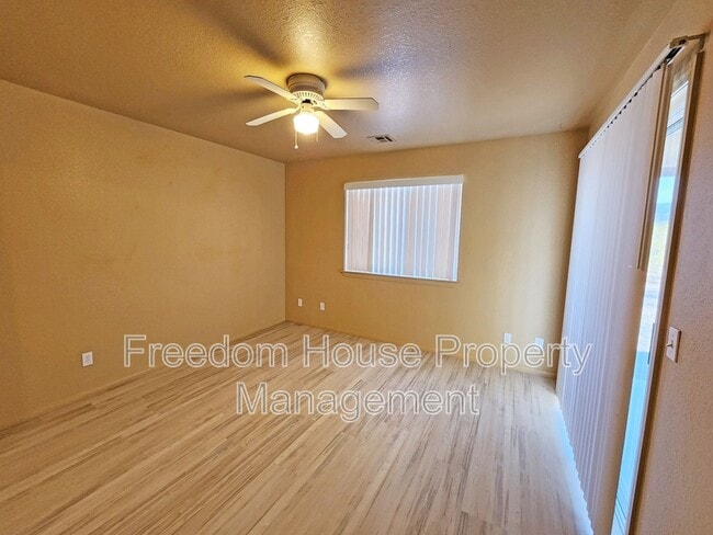 Building Photo - 3280 E Winery Rd