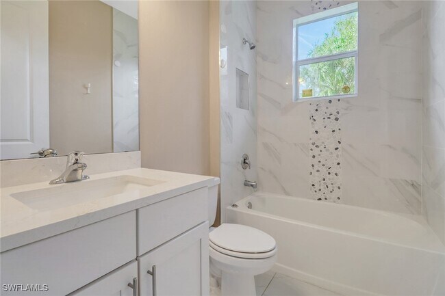 Building Photo - 2793 72nd Ave NE