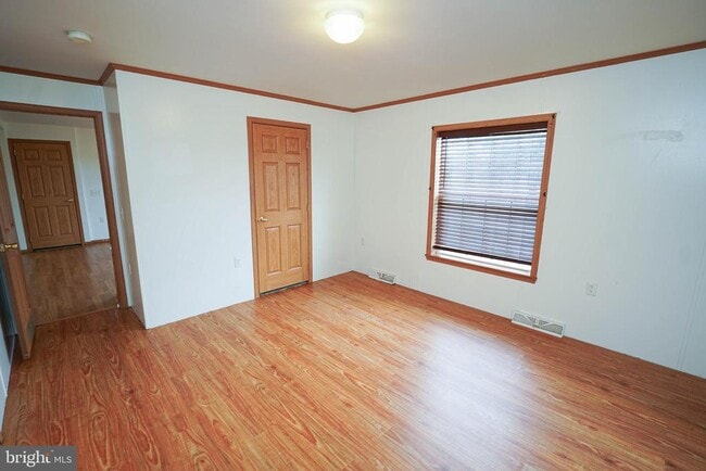 Building Photo - 12179 Country Dr