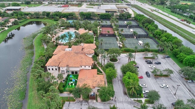 Building Photo - 17739 Lake Azure Way