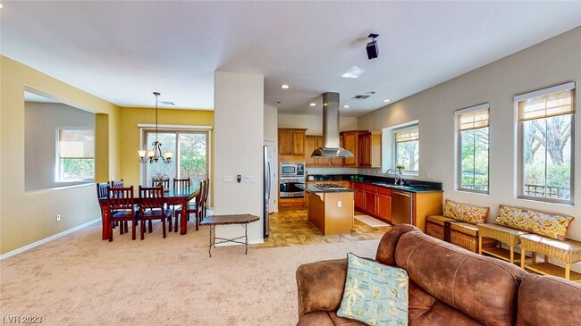 Building Photo - 348 Hanbury Manor Ln