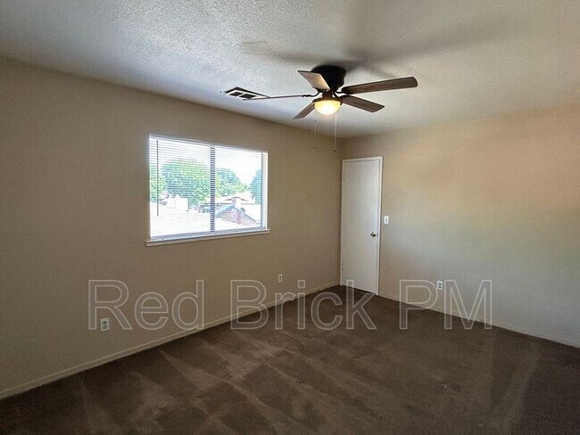 Building Photo - 3372 San Mateo Ct