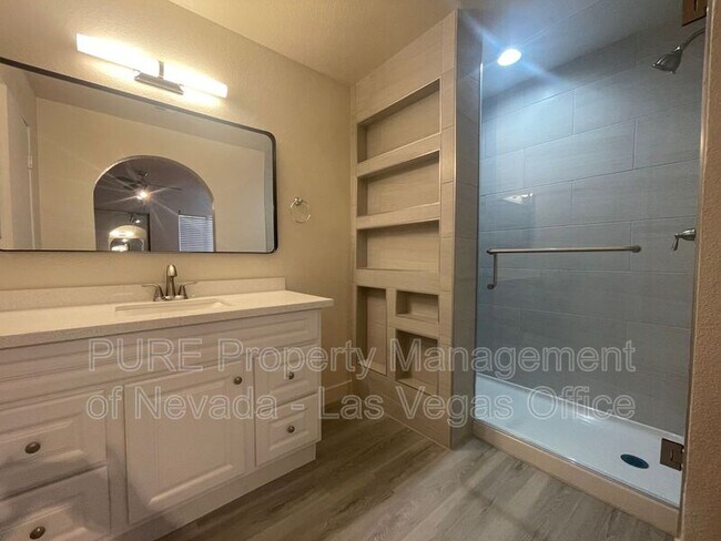 Building Photo - 2200 S Fort Apache Rd