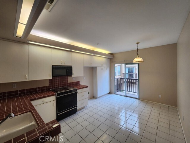 Building Photo - 68 Montana Del Lago Dr