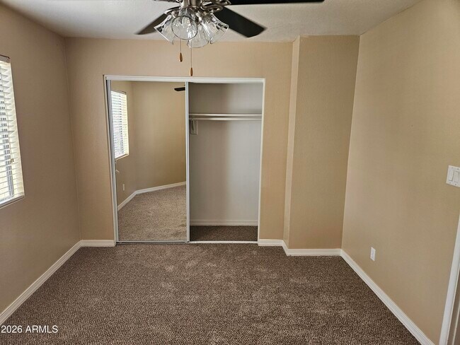 Building Photo - 835 N Granite Reef Rd