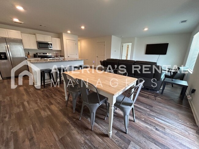 Building Photo - 7213 Wilburton Ln
