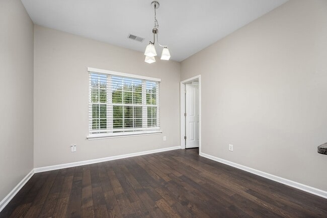 Building Photo - 2118 Middle Tennessee Blvd