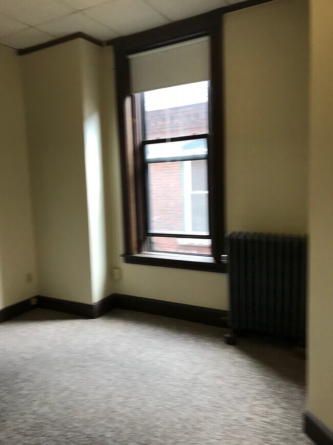 Building Photo - McShane Block