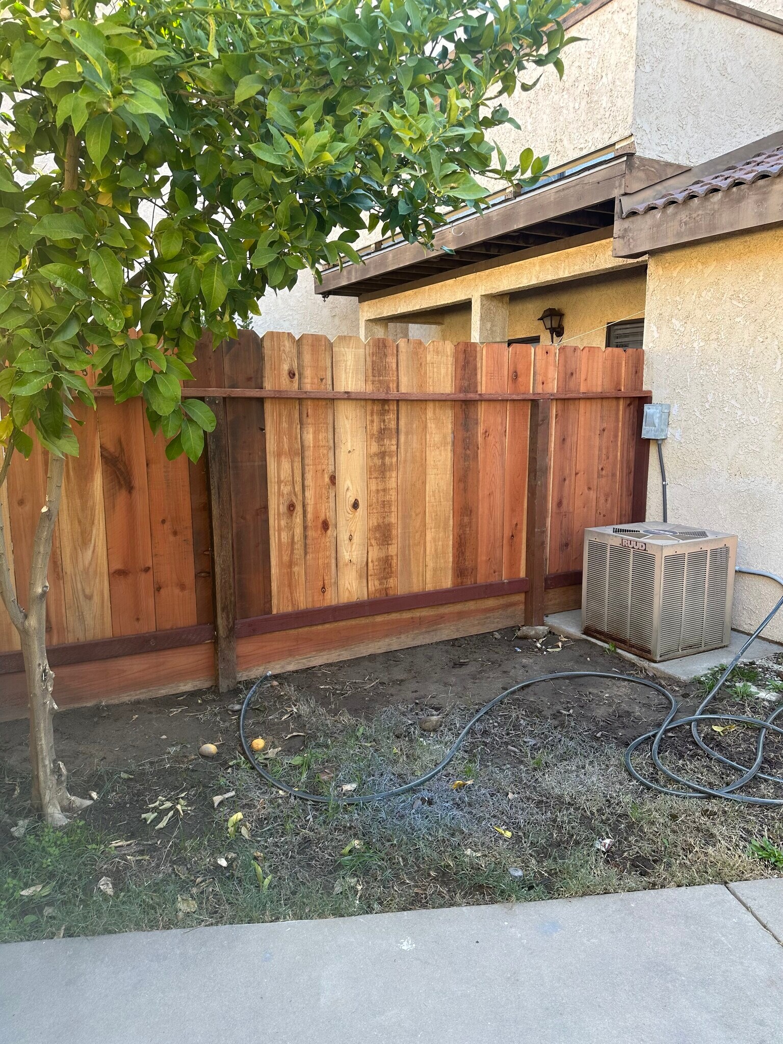 Building Photo - 3661 La Mancha Pl