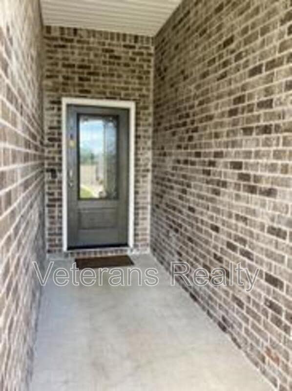 Building Photo - 8 Periwinkle Ln