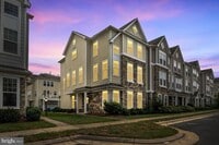 Building Photo - 42406 Benfold Square