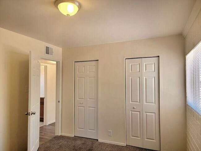 Building Photo - Spacious 2-Bed, 1-Bath Home | Large Shared Yard & Prime Commuter Access