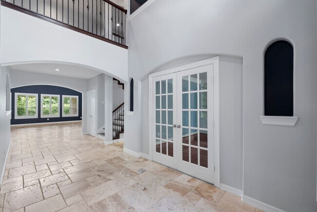 Building Photo - Spacious 6-Bedroom Rental with Game Room, ...