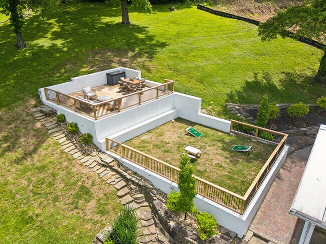 Building Photo - 4604 Mountainview Dr