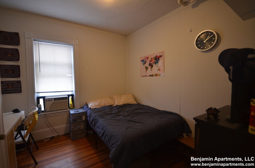 Building Photo - 42 Brainerd Rd