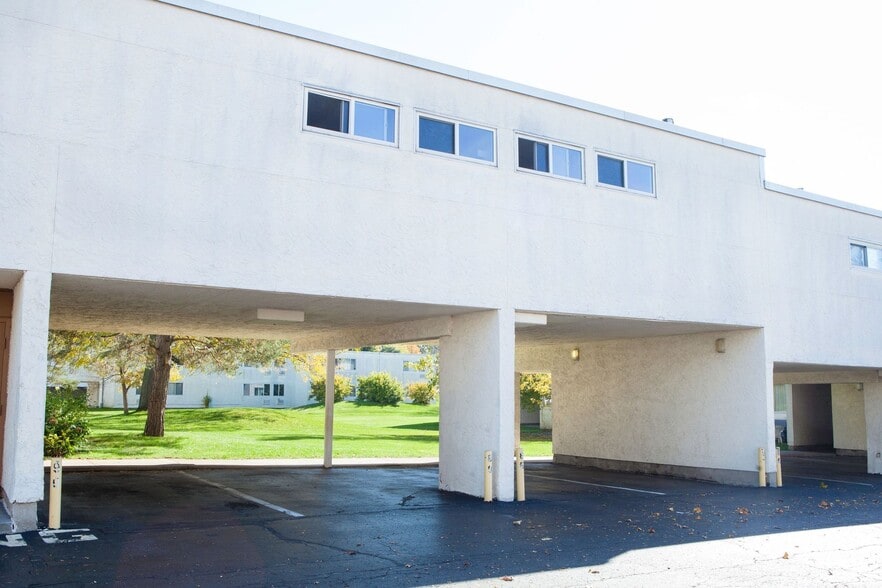 Exterior - Evergreen East