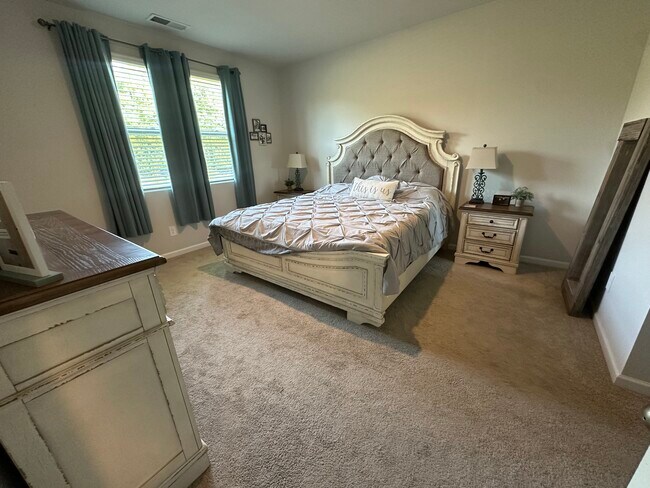 Building Photo - 6019 Hunters Village Dr