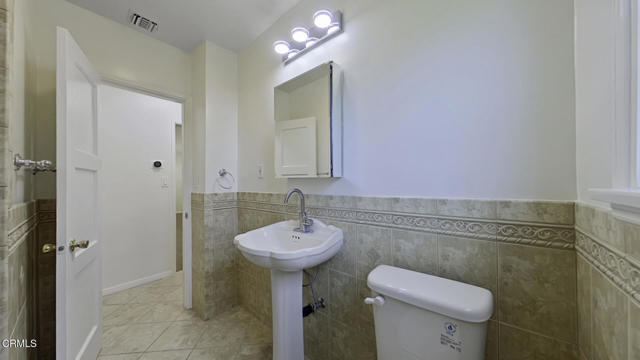 Building Photo - 3250 Las Lunas St