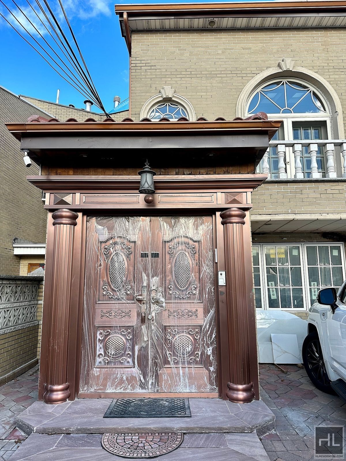 Building Photo - 63 AVENUE