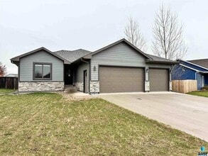 Building Photo - 504 Cedar Dr